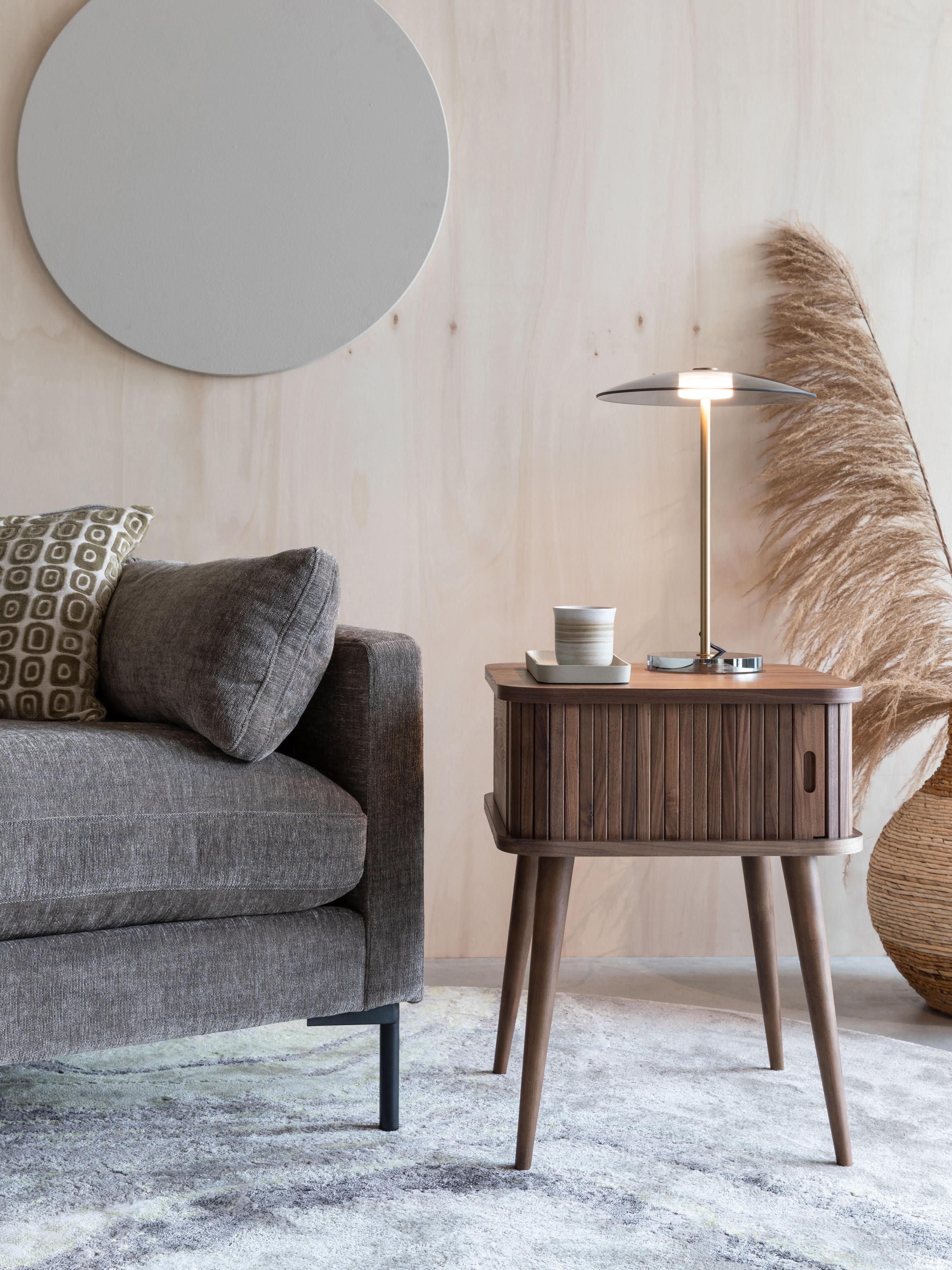 Houten nachtkastje Barbier met Rolltür en geribbelde voorzijde