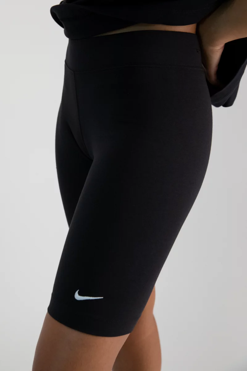 Nike Sportswear Essential Damen Short