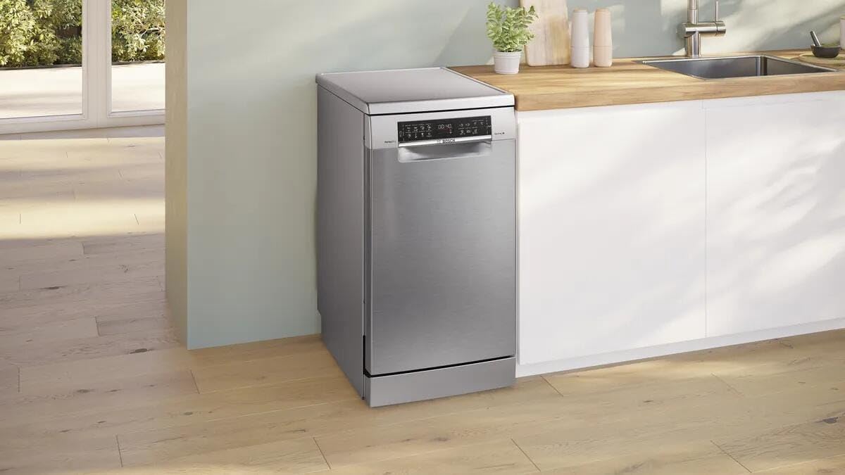 Bosch SPS6YMI14E, Serie 6, Smarter Freistehender Geschirrspüler 45 cm, Besteckschublade, Spülmaschine mit Zeolith Trocknung, besonders leise, höhenverstellbarer Oberkorb, Favoritenprogramm, AquaStop