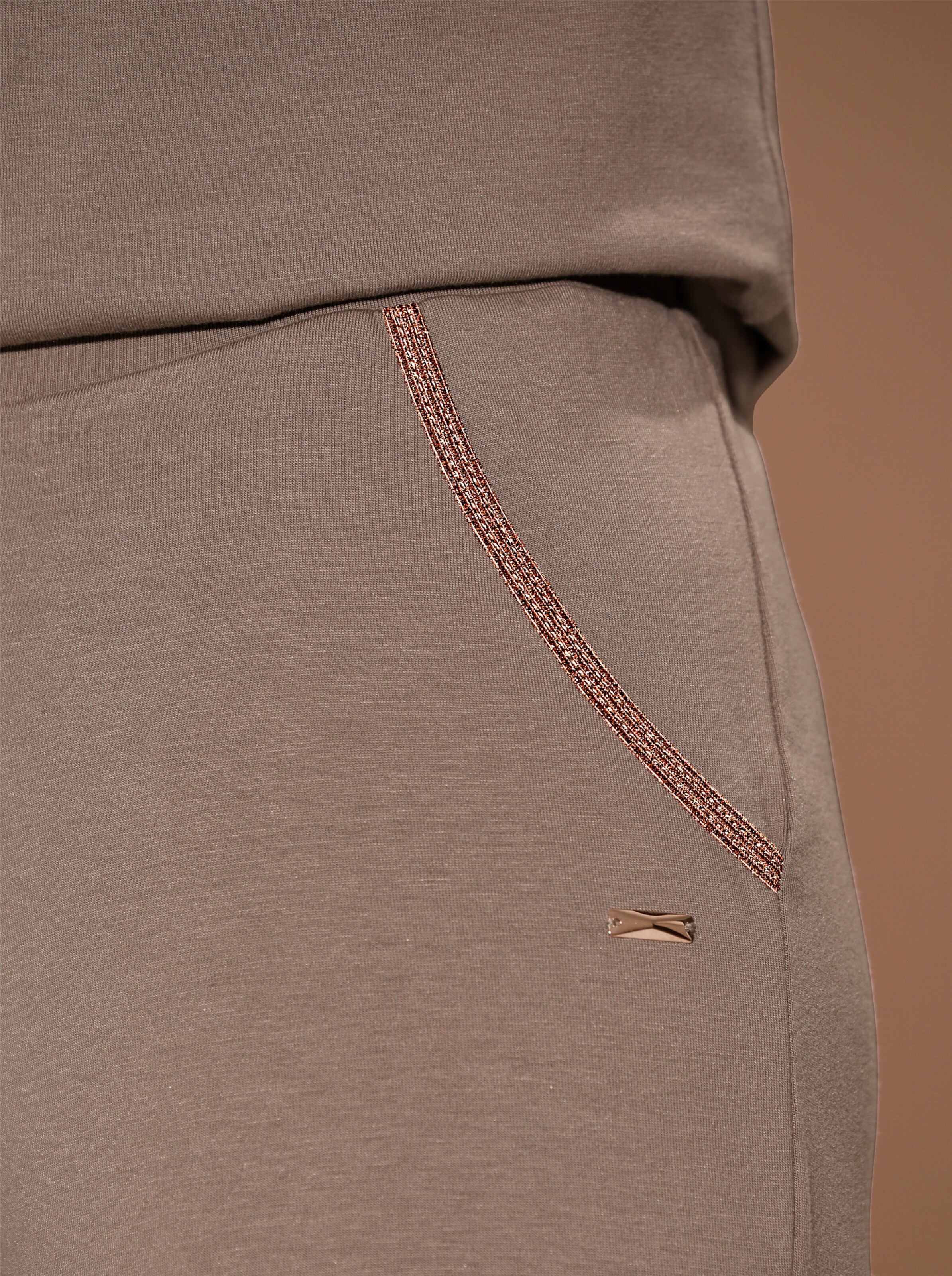 wäschepur Schlafanzug in taupe