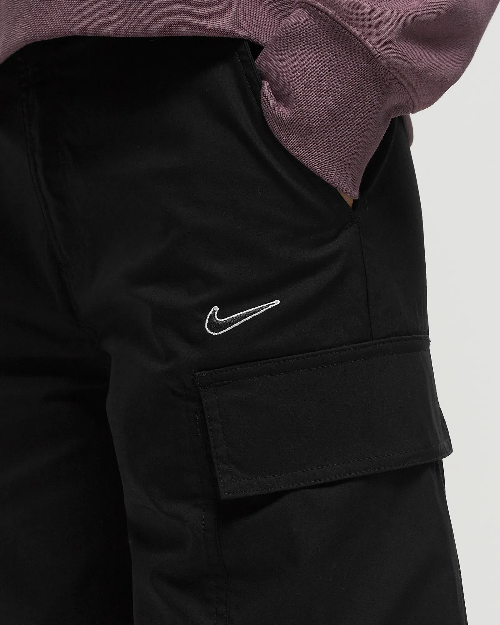 Nike Sportswear High-Waisted Loose Woven Trousers