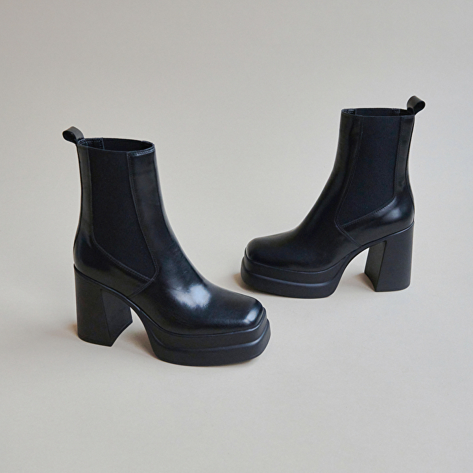 Boots à plateformes  en cuir noir
