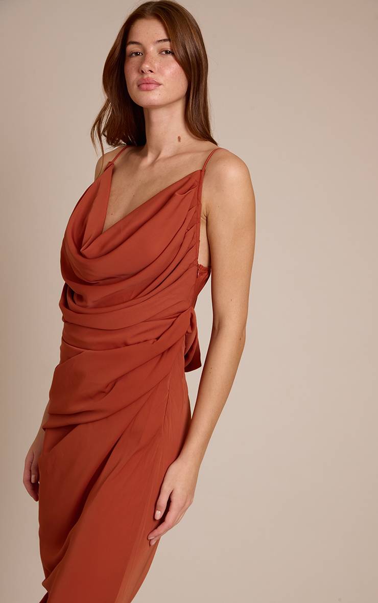 Orange Brûlé Robe Midi En Mousseline Drapée Avec Découpes