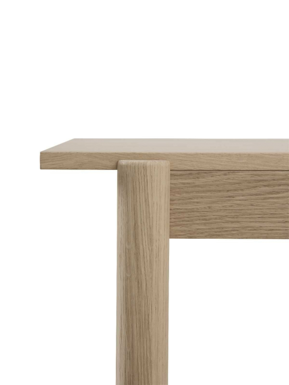 Muuto Linear Wood bureau 140x85