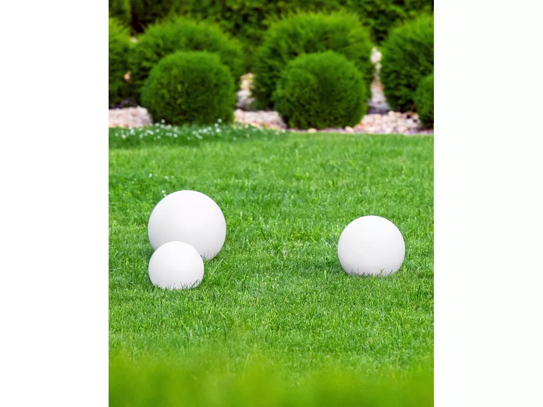 Lot de 3 lampes boules LED solaires pour l'extérieur LOBAINA Blanc