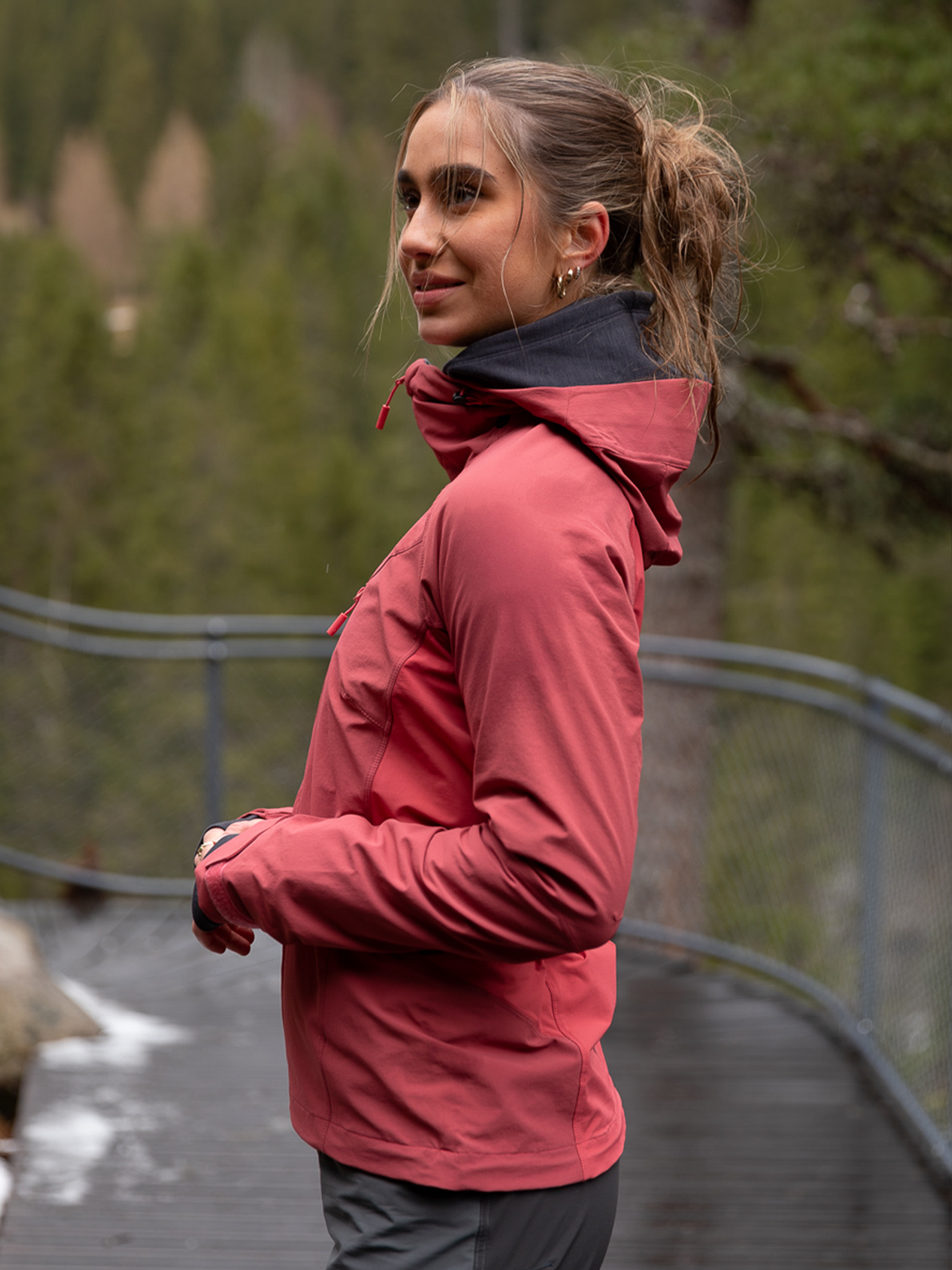 Cecilie Mountain Softshell Jacket