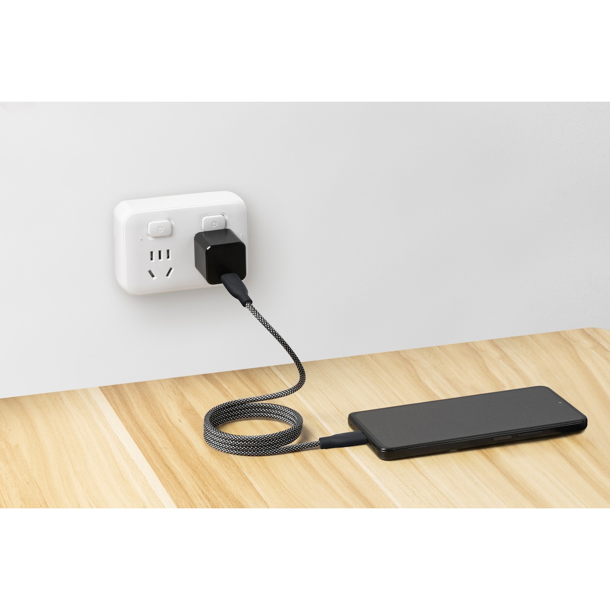 Sandstrøm magnetisk USB-C til USB-C-kabel 1 m (sort)