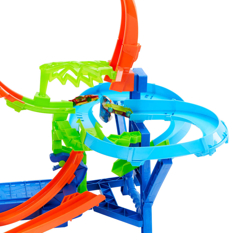 Hot Wheels stuntbanen crash in de lucht
