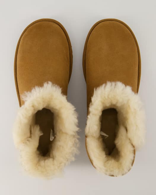 UGG Mini Bailey Button II Winterschuhe in Braun