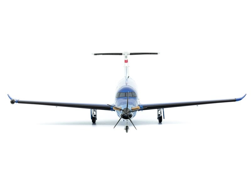 ACE Pilatus PC-12 NGX HB-FQI 1:72 Turboprop-Mehrzweckflugzeug Modellbausatz