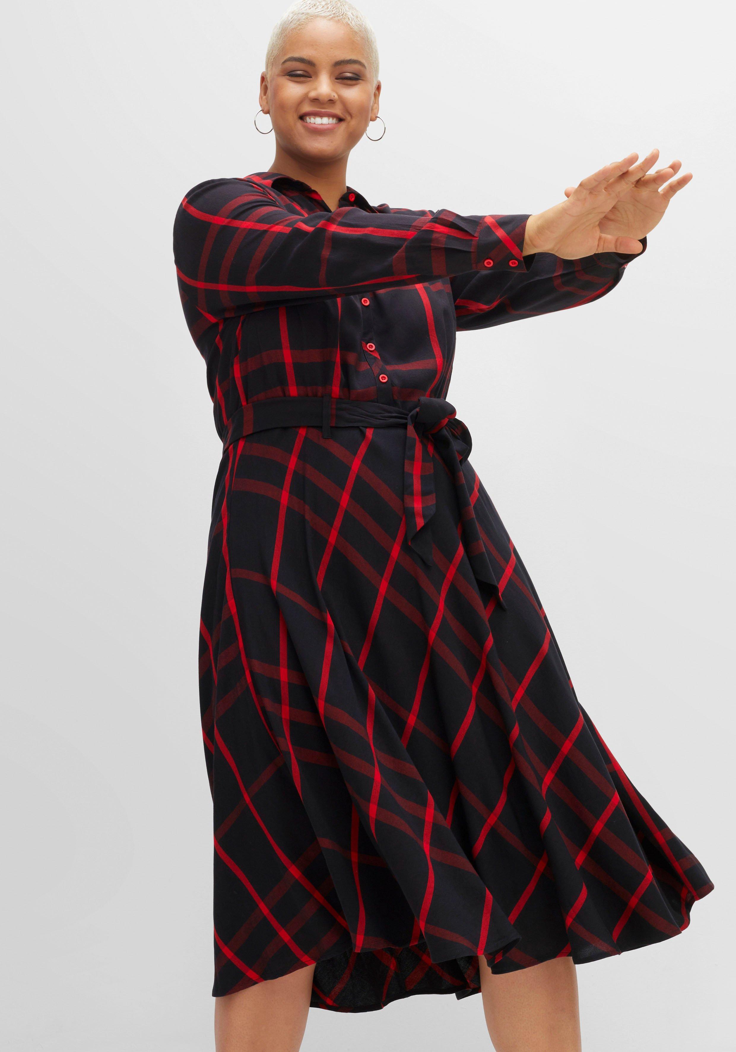 Kariertes Hemdblusenkleid mit weitem Rock