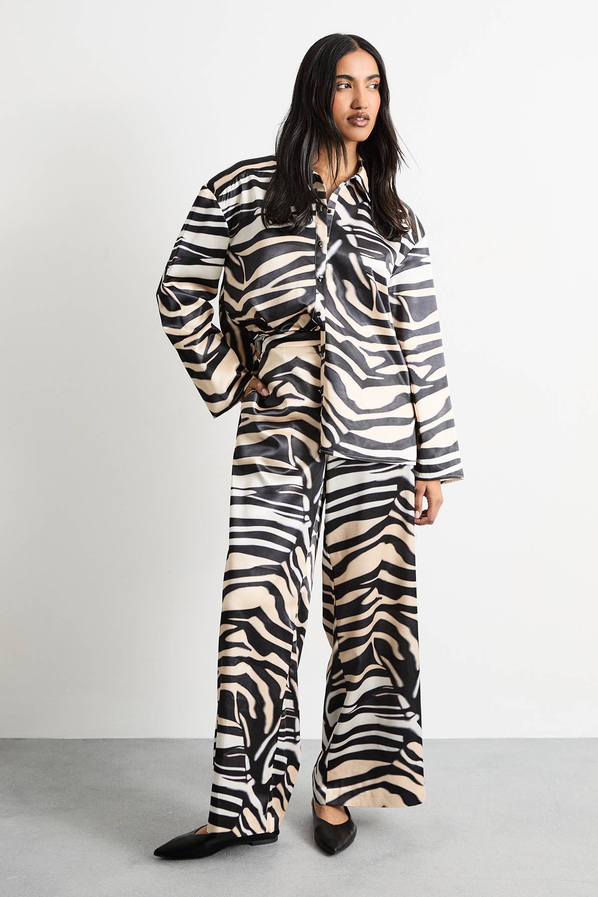 Warehouse Chemise Satin Oversize à Imprimé Zèbre