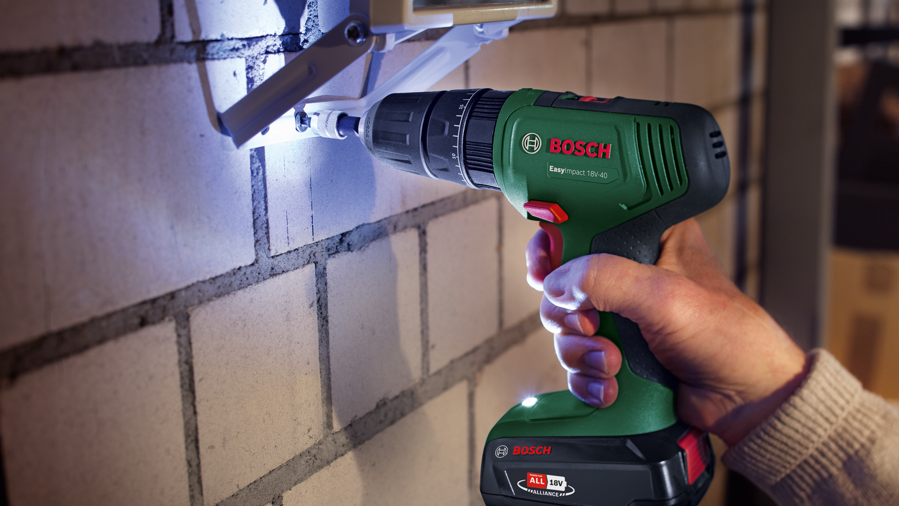 Bosch Home & Garden  EasyImpact 18V-40, 2 x 1,5Ah    Leistungsstarker Akku-Bohrschrauber zum Schrauben, Bohren & Schlagbohren