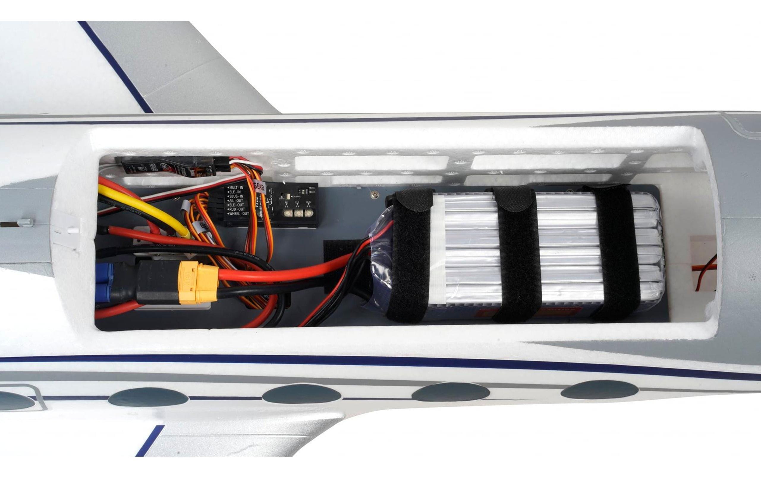 Business Jet AM650 1766 mm PNP<br>Originalgetreuer Passagier Jet mit 2 Impeller