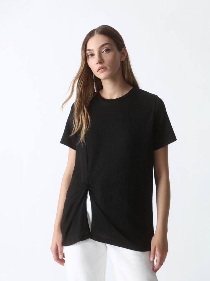 Camiseta texturizada de manga curta - Preta