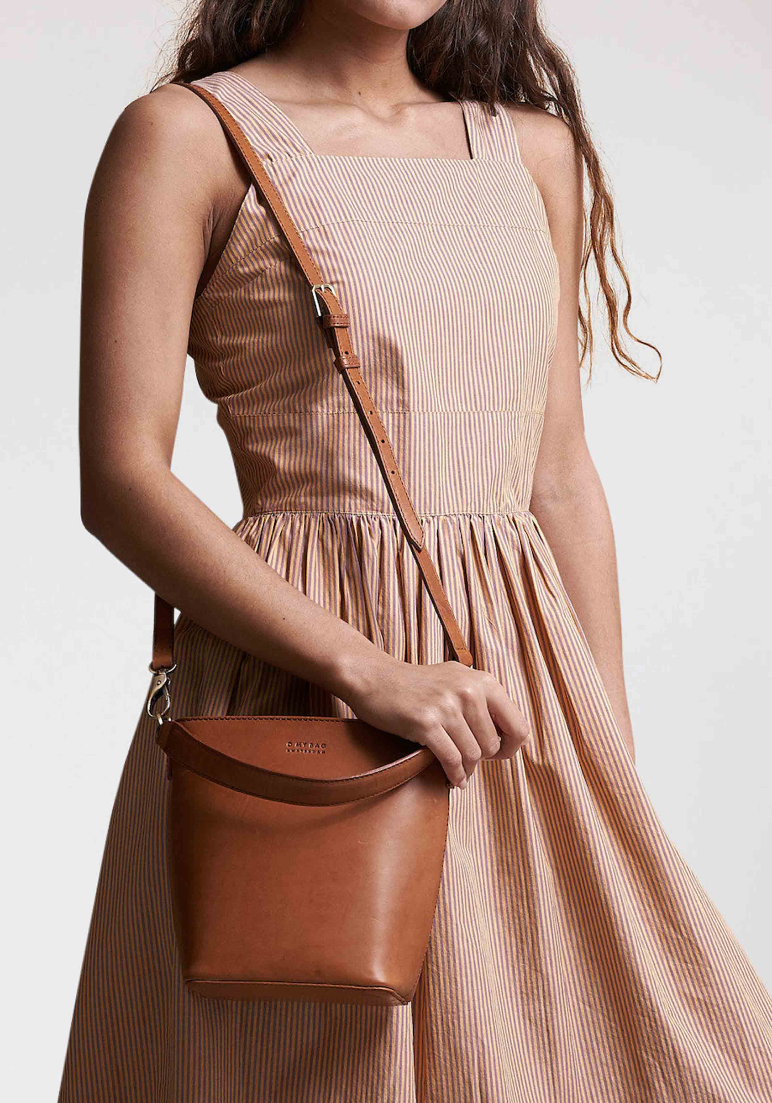 O My Bag Bucket Bag Bobbi Midi Classic Leather Cognac