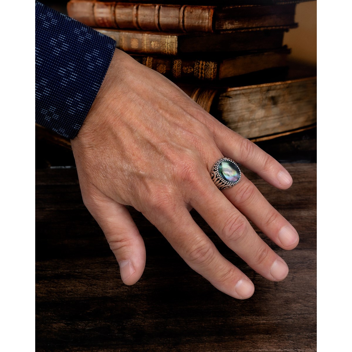 Bague Biker Homme en Argent Massif Vieilli et Nacre Noire - Idée Cadeau Toutes Occasions | Aden
