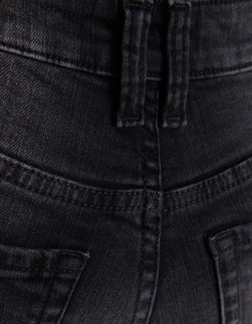 calça cargo boca de sino