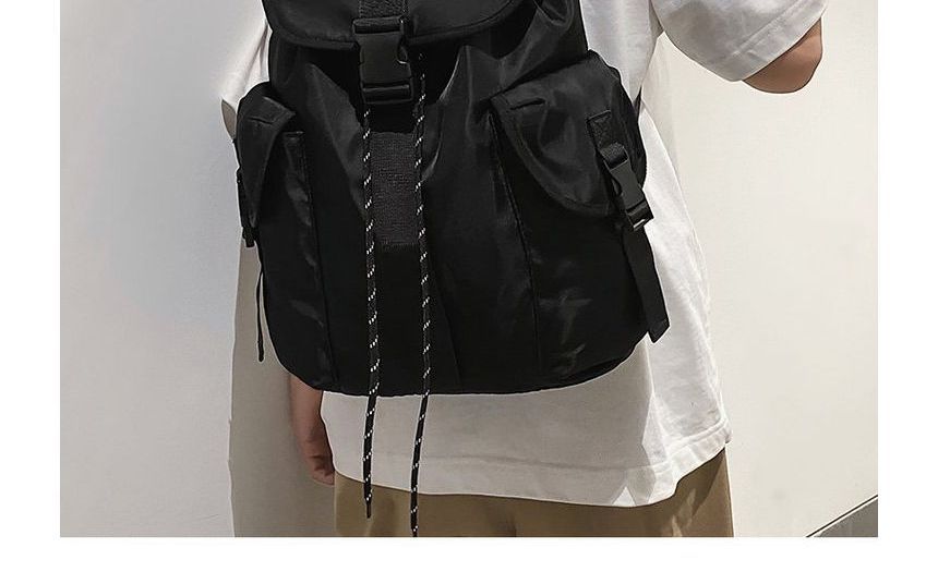 Hikuozy - Nylon rugzak met klep en gesp
