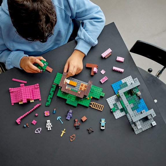 Le camp d'entraînement LEGO Minecraft 21183