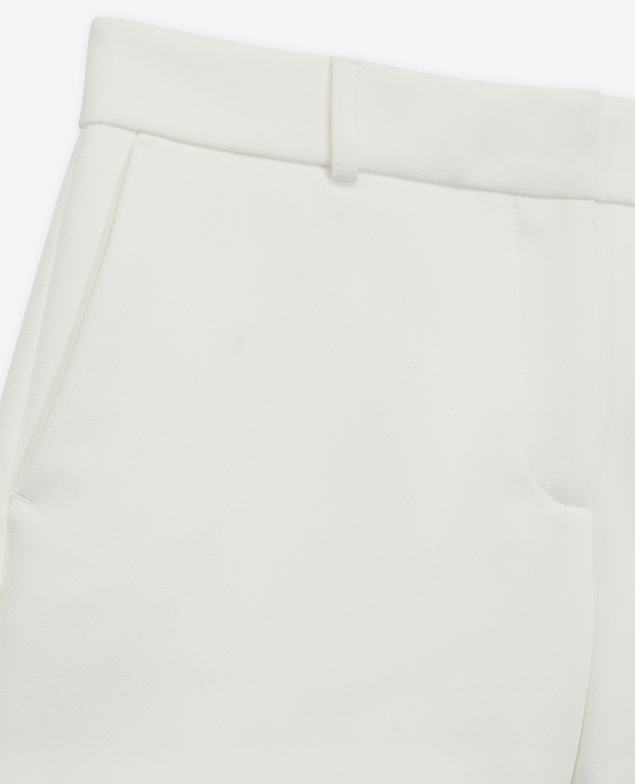 Short tailleur blanc en crêpe