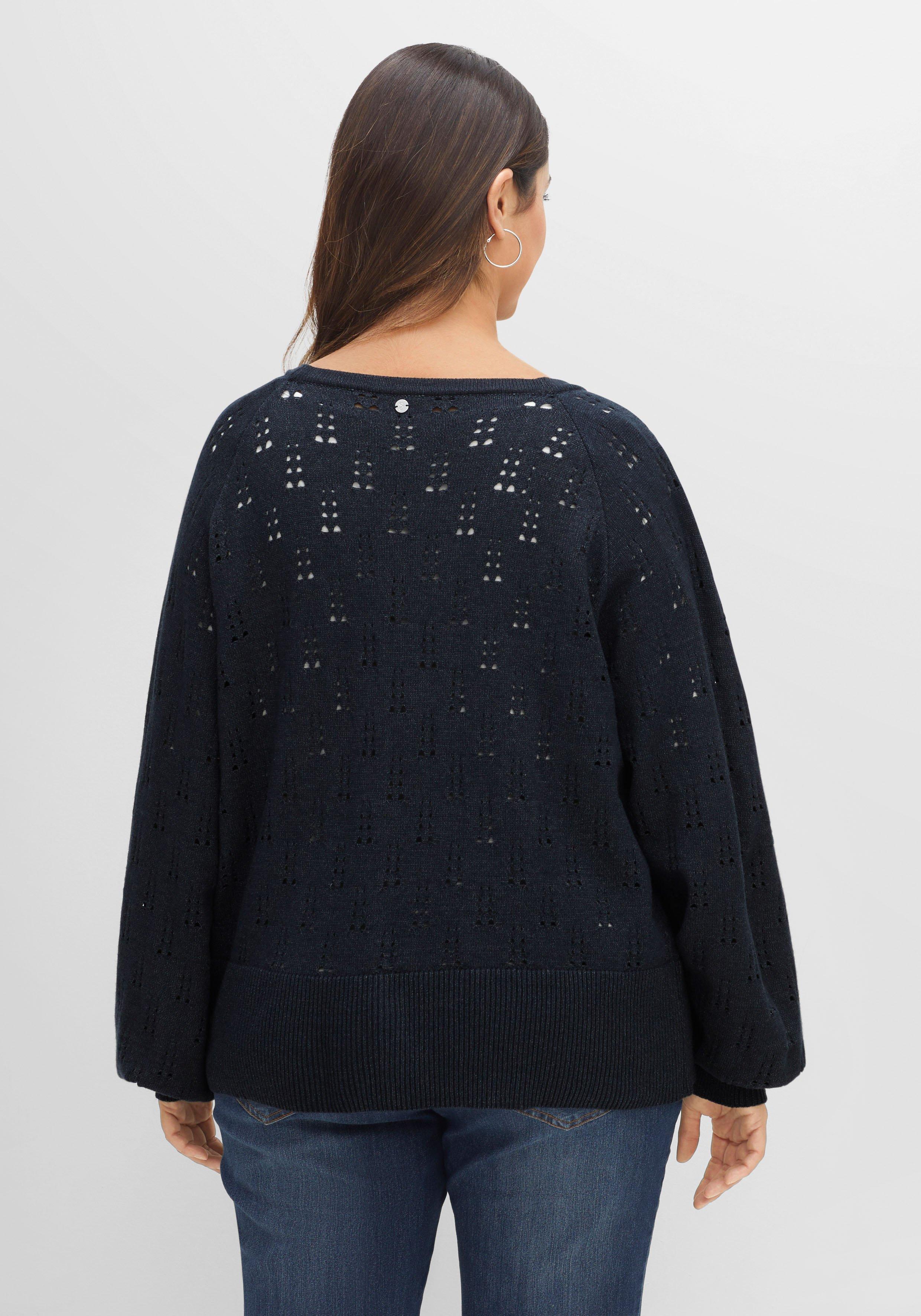 Strickjacke im Ajourmuster, mit weiten Ärmeln