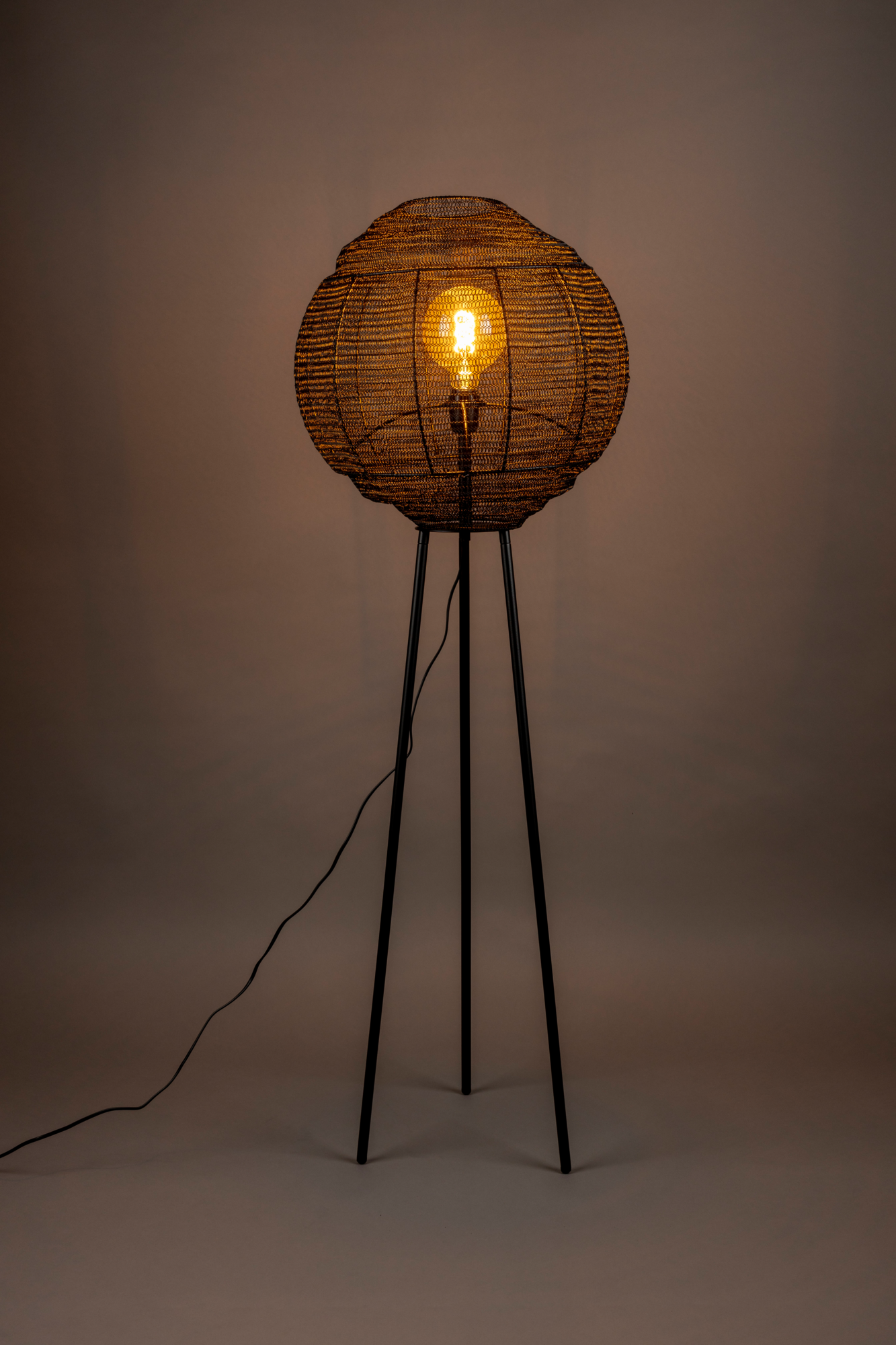 Dutchbone vloerlamp Meezan Dutchbone Meezan Vloerlamp - Zwart