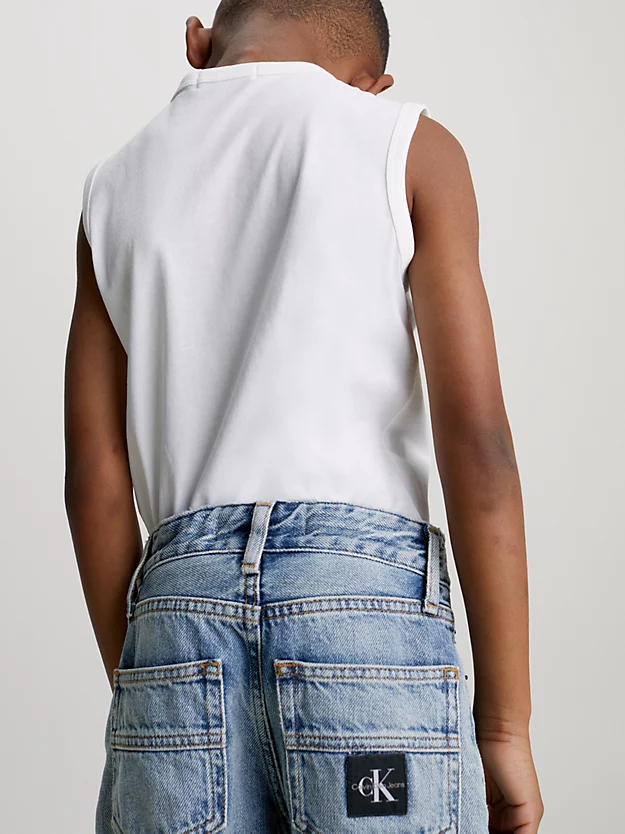 Calça jeans reta de cintura média