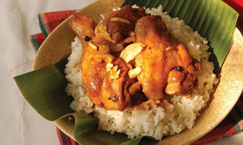 Chicken Adobo: Filipijnse kip met knoflook