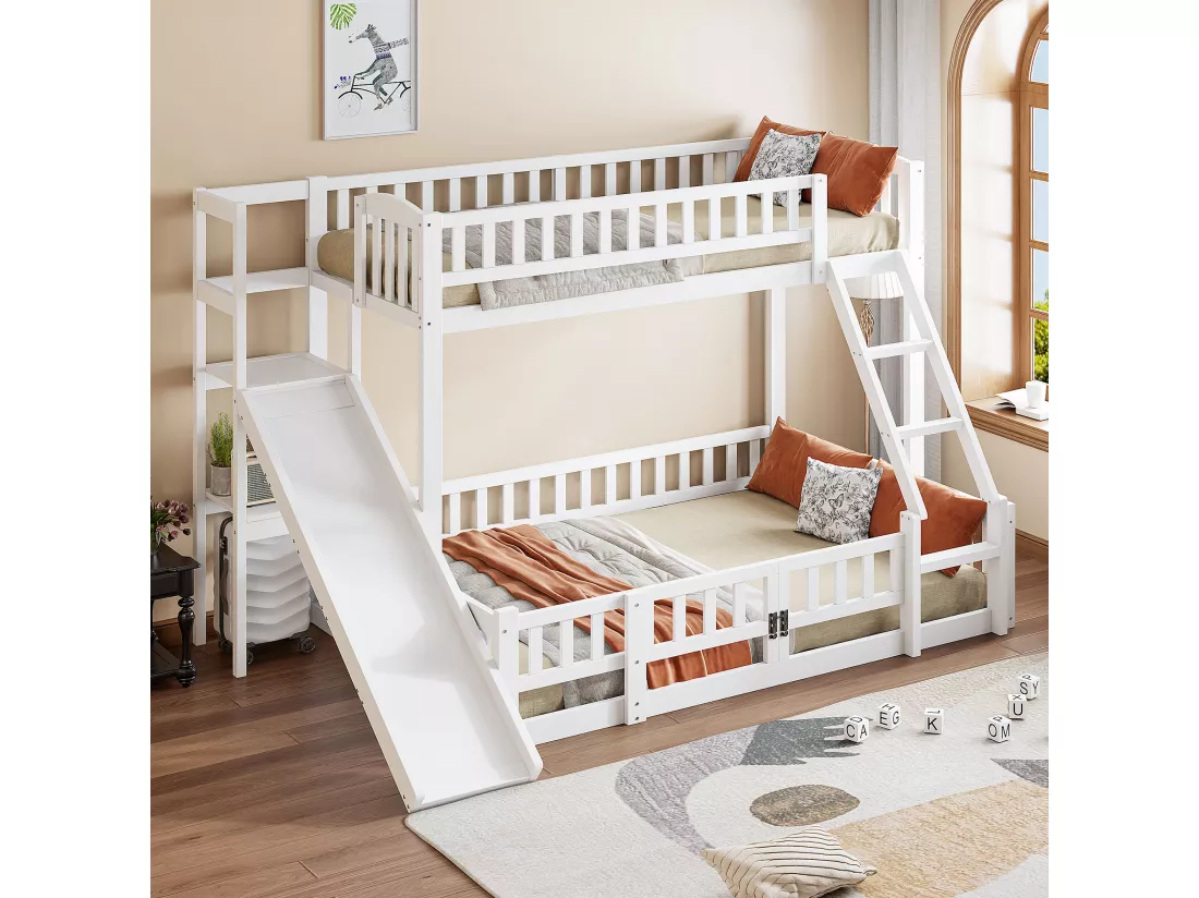 Lits superposés 140 x 200 cm + 90 x 200 cm avec toboggan, étagères et barrières de protection - Pin+MDF - Blanc (sans matelas)
