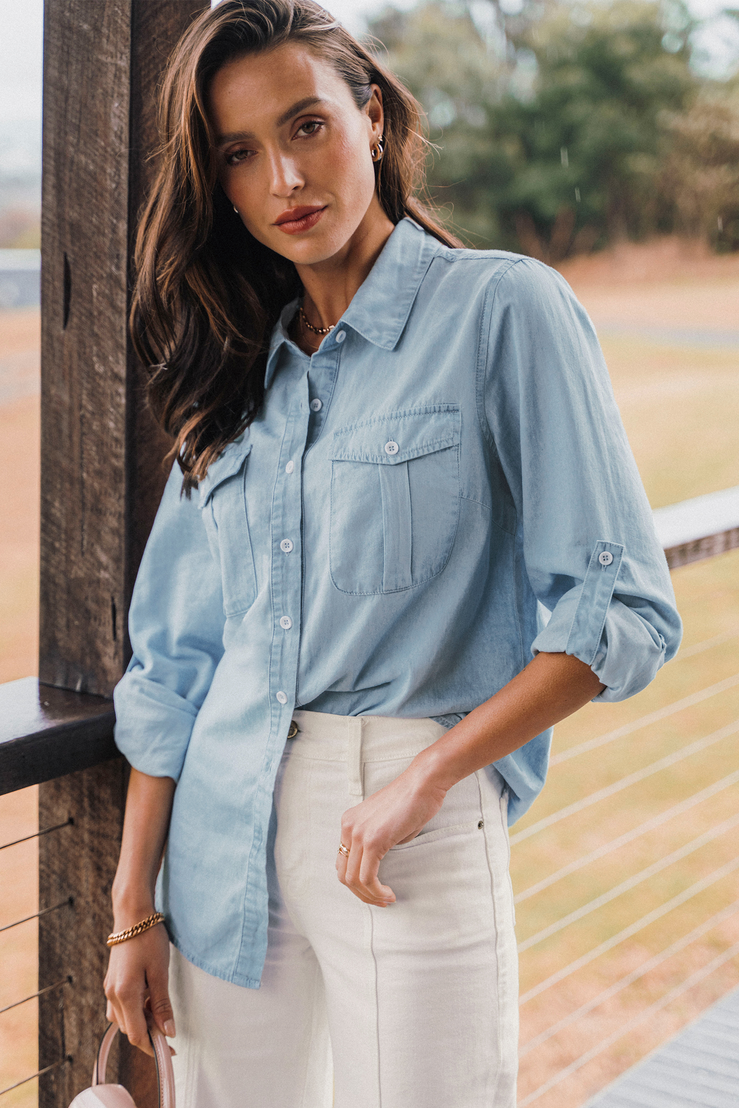 Chemise en pur coton et denim à boutons sur le devant