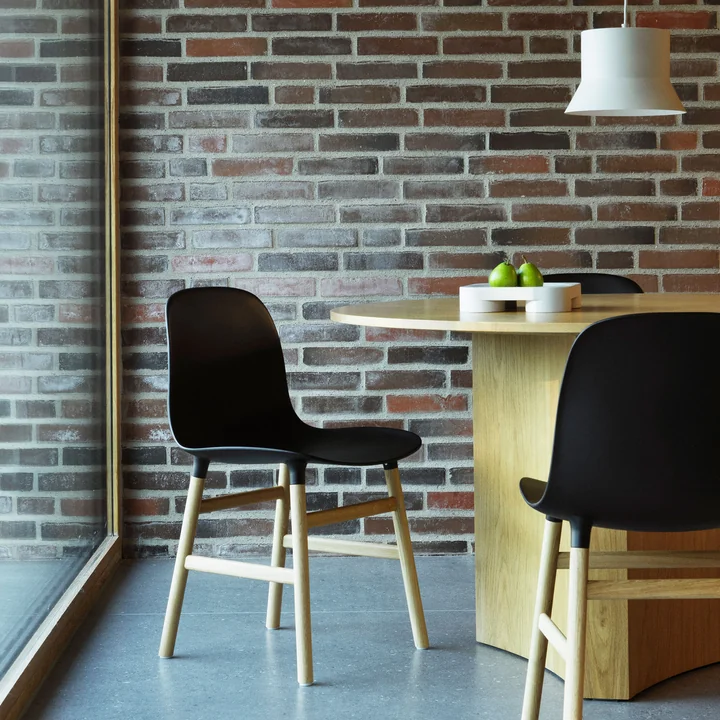Normann Copenhagen - Form Stuhl, Eiche schwarz / schwarz