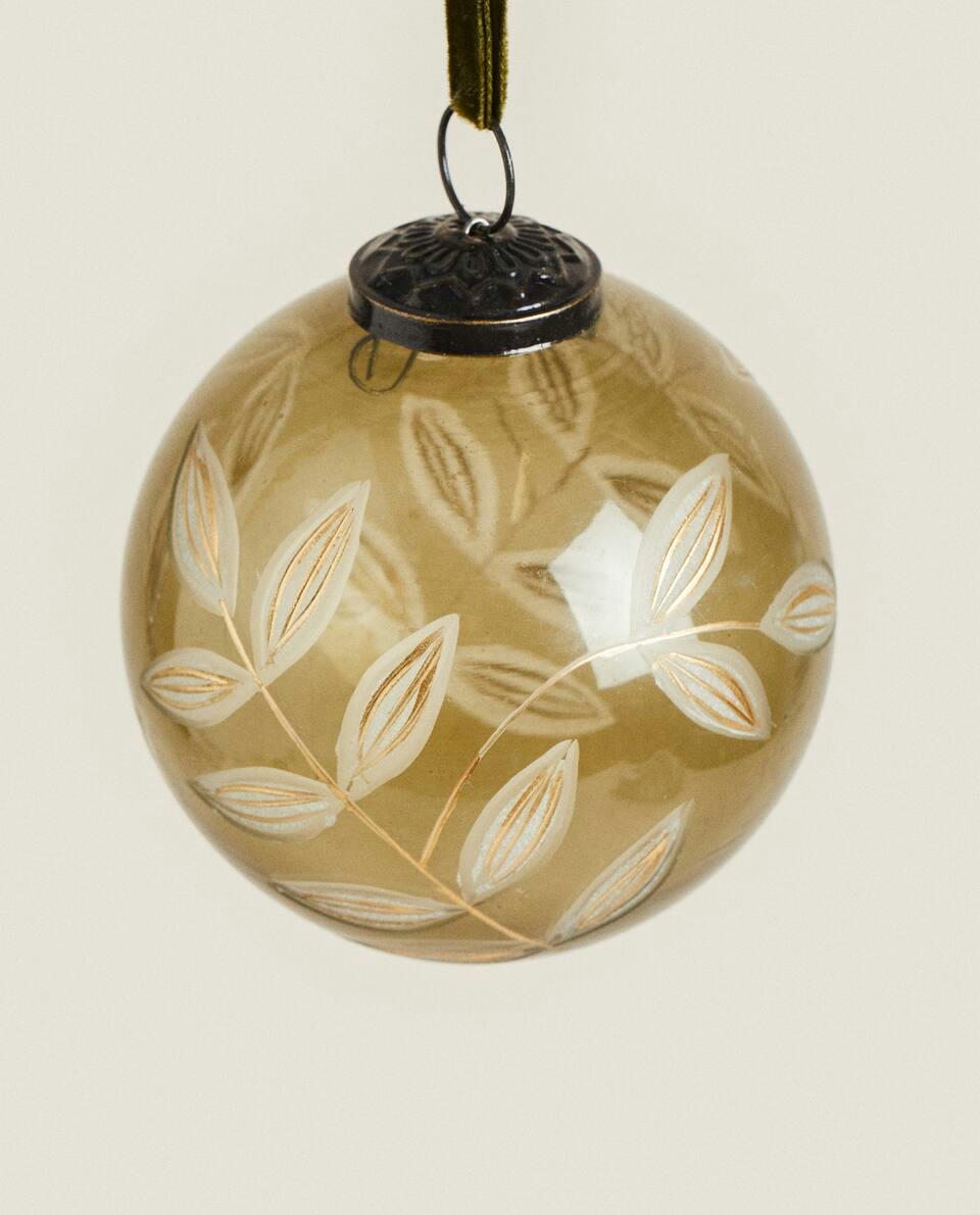 Enfeite de Natal de vidro com decoração de folhas