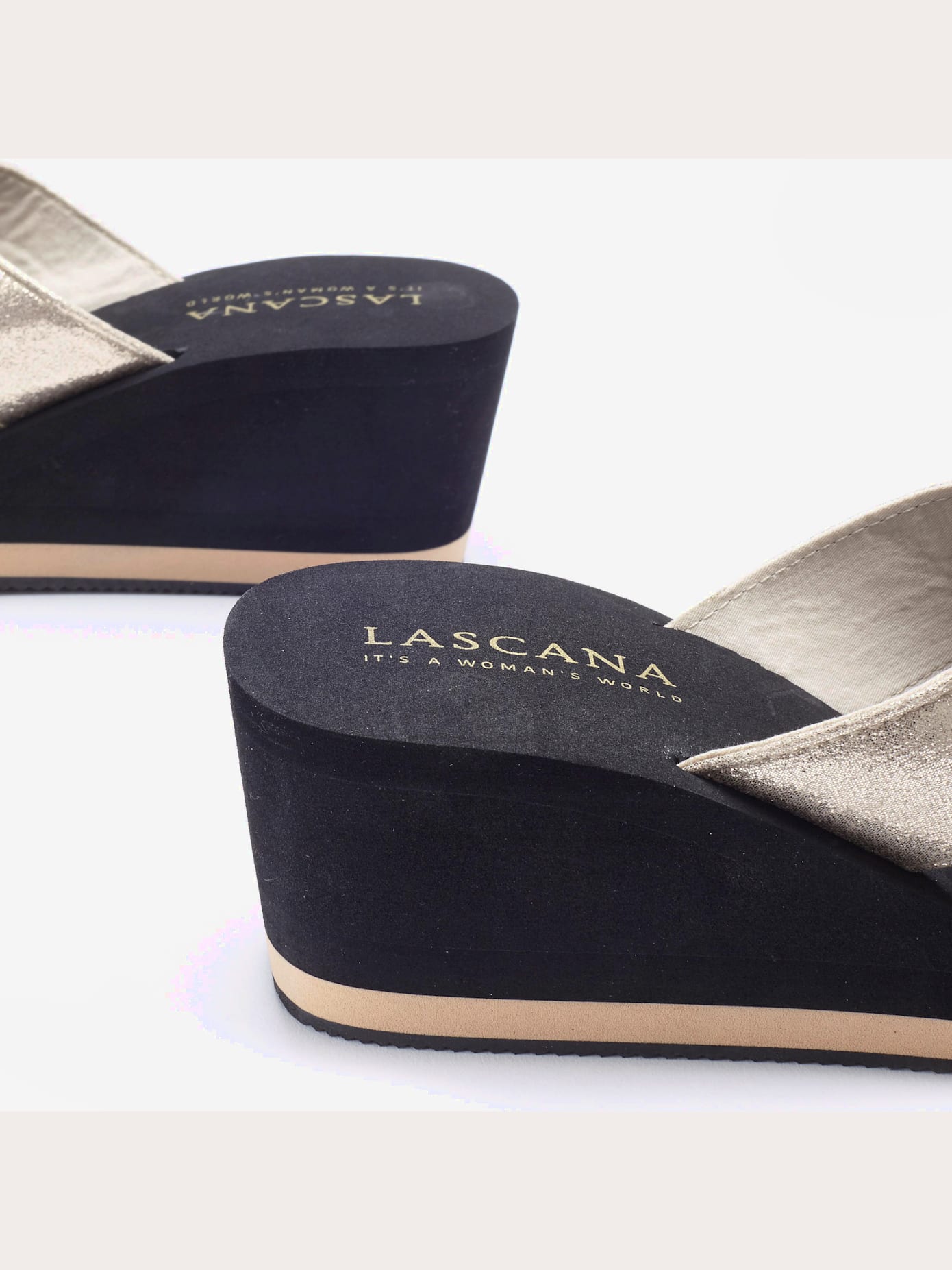 Mules de bain talon tendance pour une marche agréable