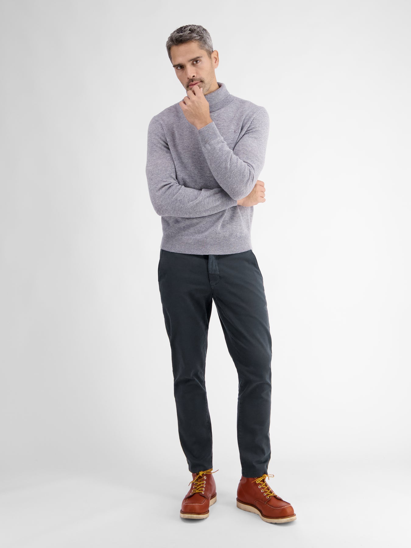 Chino mit Microstruktur, SLIM FIT