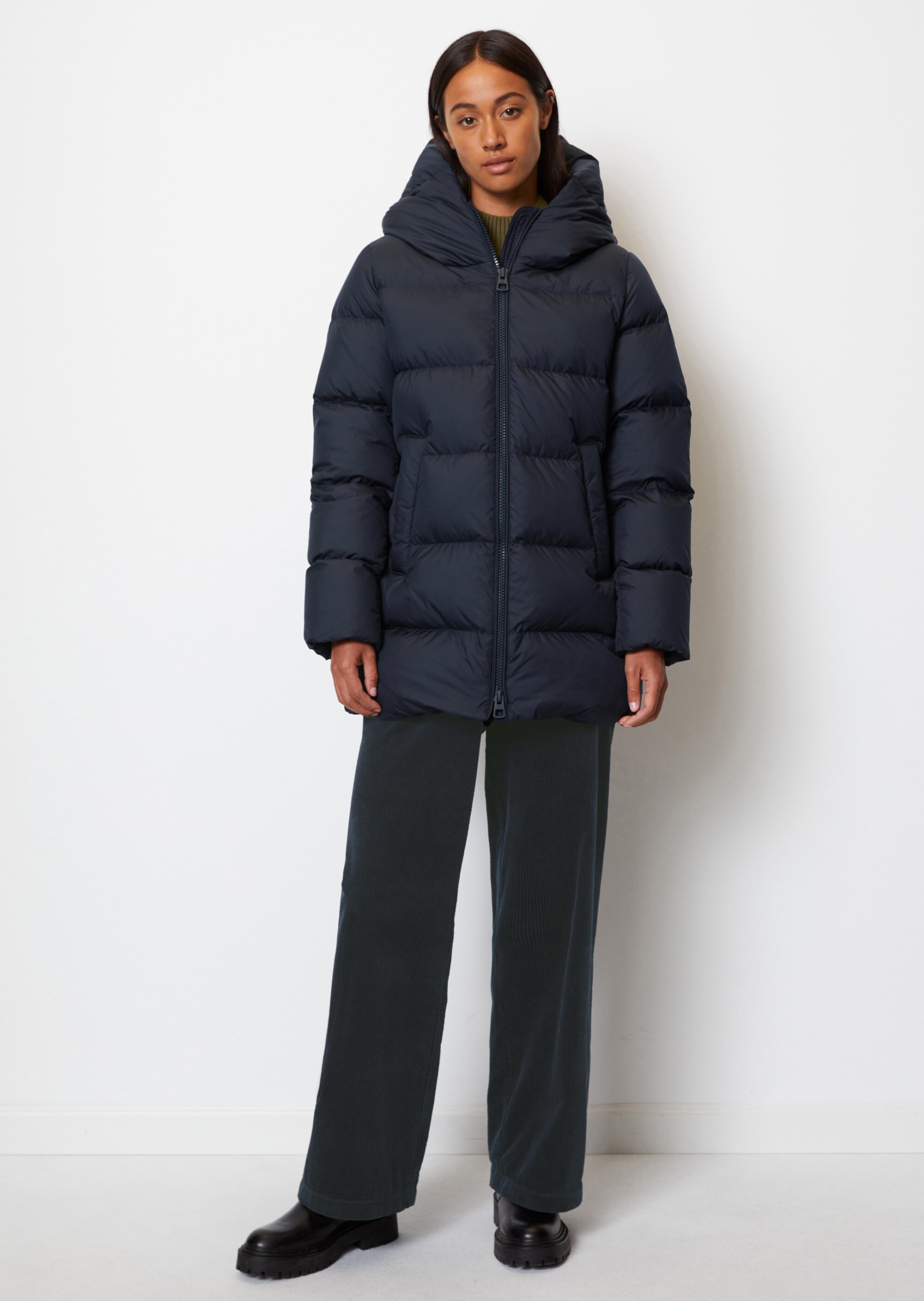Puffer-Daunenjacke regularaus recycelten Materialien