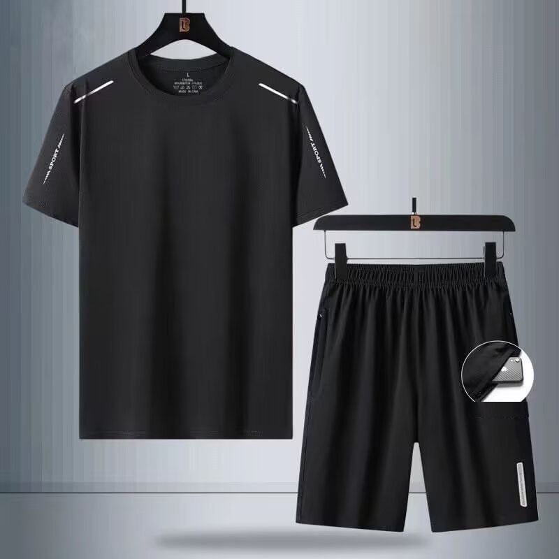 Acrius - Set: T-shirt met korte mouwen, ronde hals en belettering + shorts