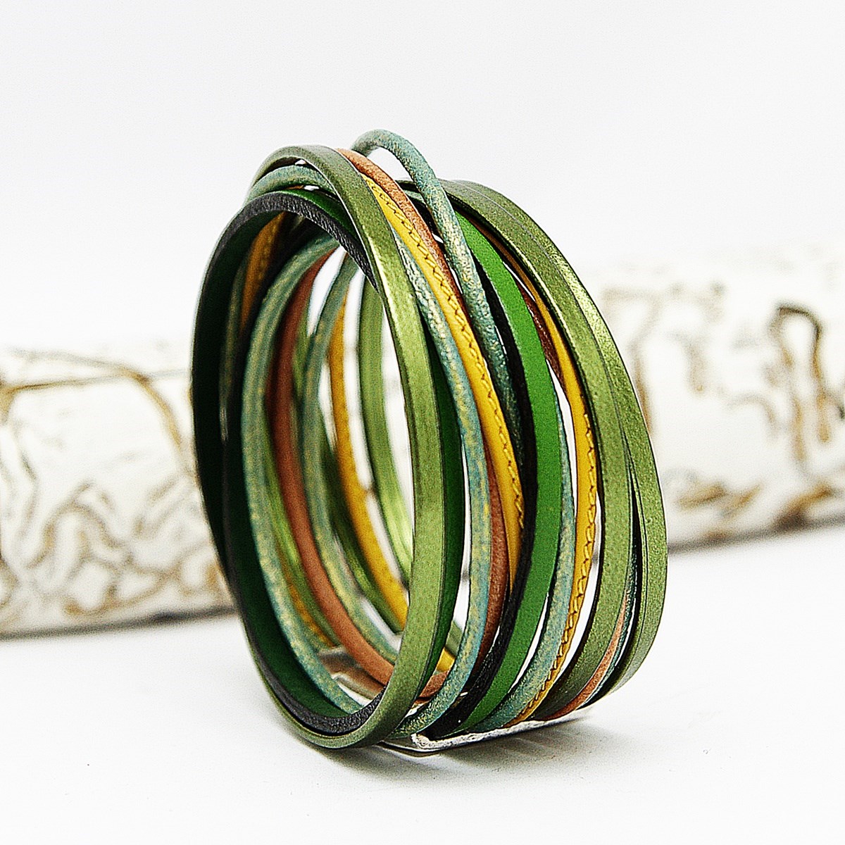 Bracelet en cuir multiliens vert femme Amarok