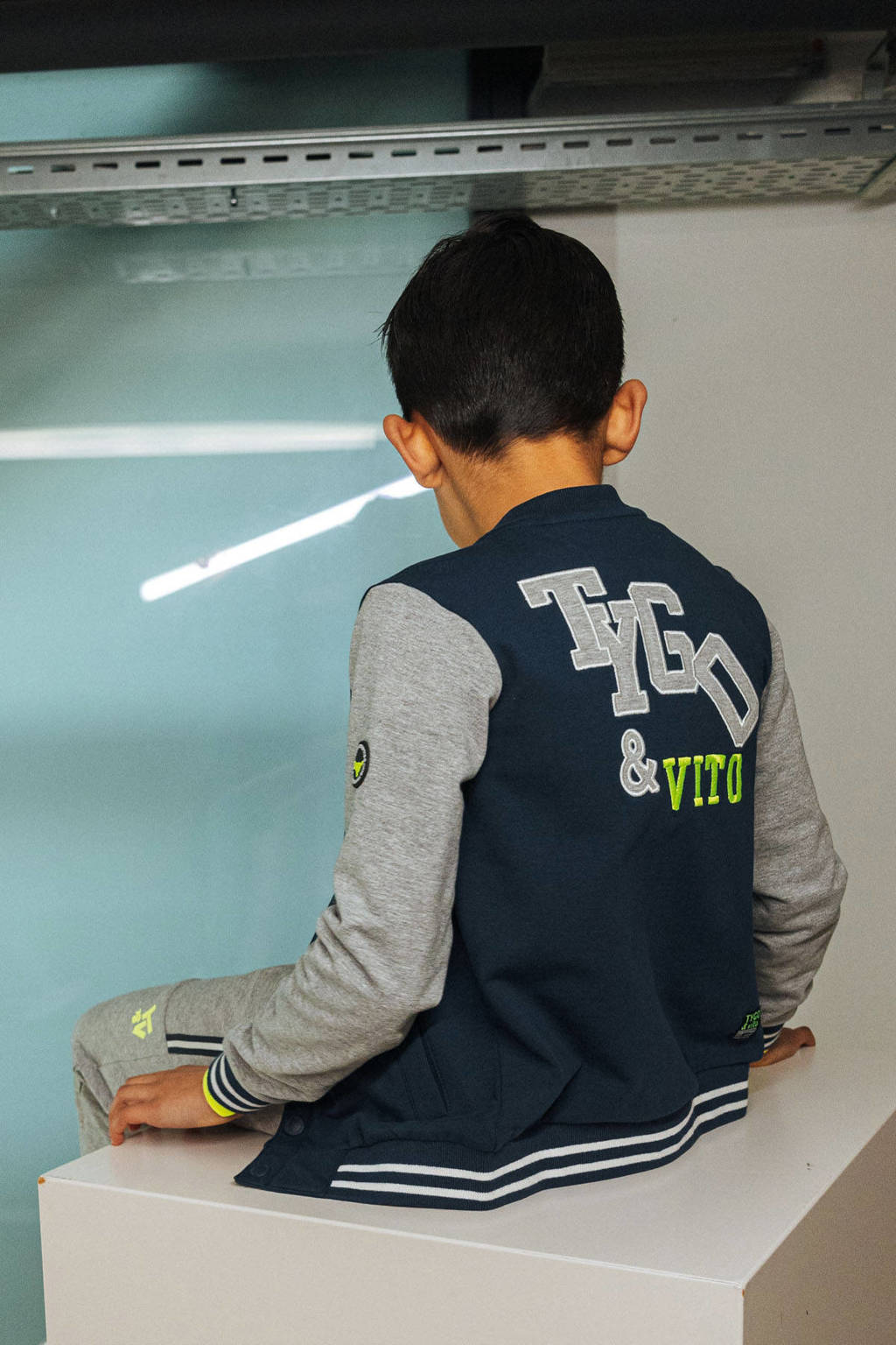 TYGO & vito baseball vest Vic met backprint donkerblauw/grijs melange