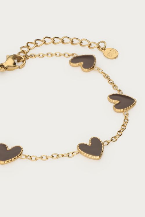 Armband met bruine hartjes