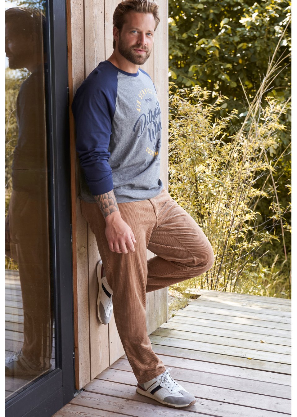 Pantalon velours côtelé extensible Classic Fit, Tapered