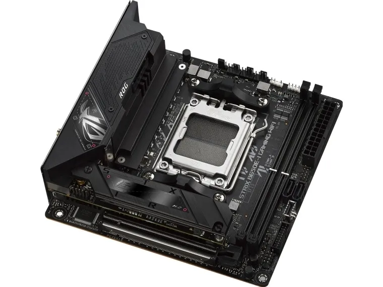 ASUS ROG Strix B650E-I Gaming WiFi - Bundkort - mini ITX - Socket AM5 - AMD B650 Chipset - USB-C 3.2 Gen 2x2, USB-C 3.2 Gen2, USB 3.2 Gen 2, USB 3.2 Gen 1 - 2.5 Gigabit LAN, Wi-Fi 6E - onboard grafik (CPU påkrævet) - HD Audio (8-kanaler)