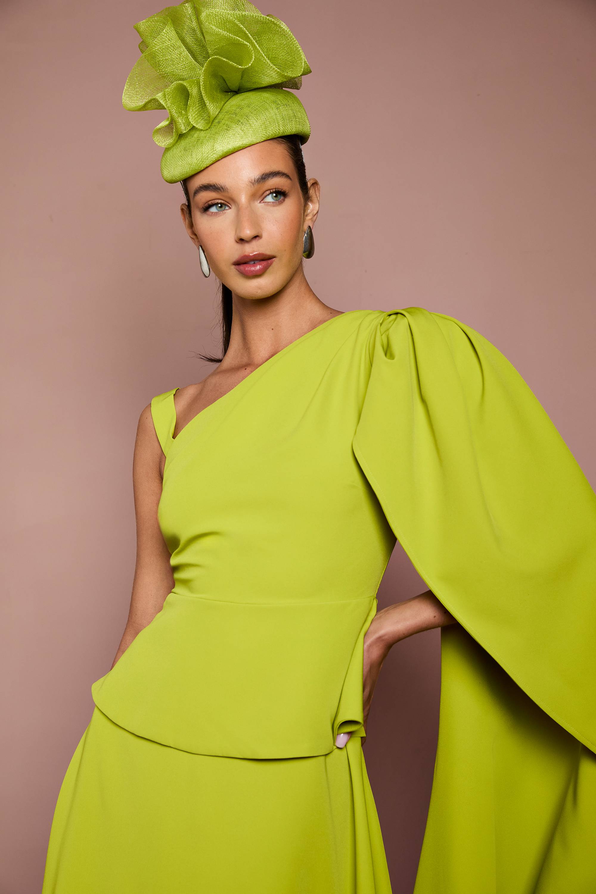 Coast Robe Midi En Crêpe Lisa Tan À Cape Asymétrique