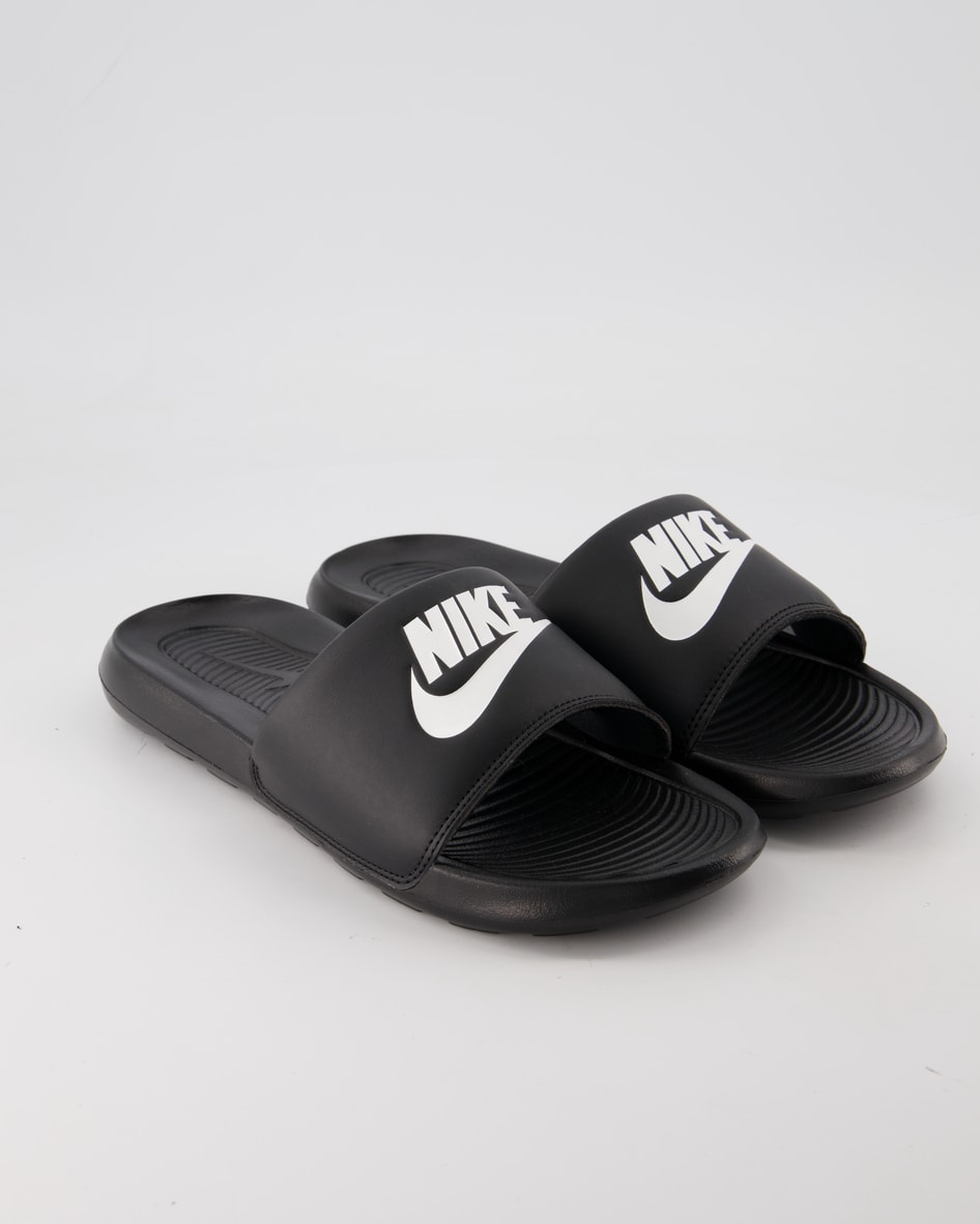 Nike Victori One Pantoletten in Schwarz