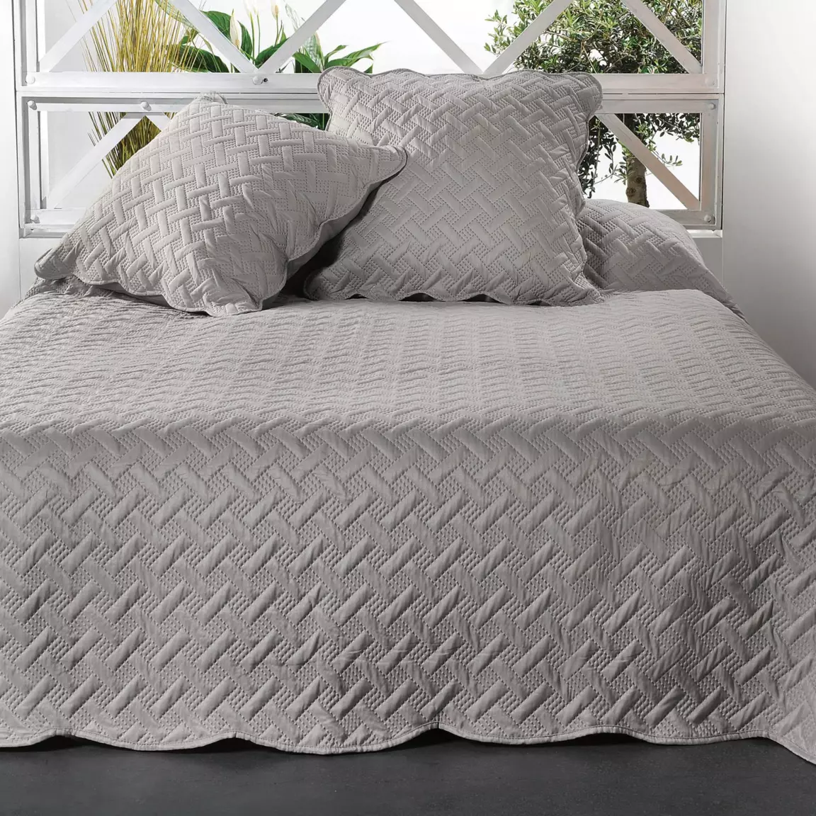 Couvre-lit et taies d'oreiller (250 x 260 cm) Californie Gris clair