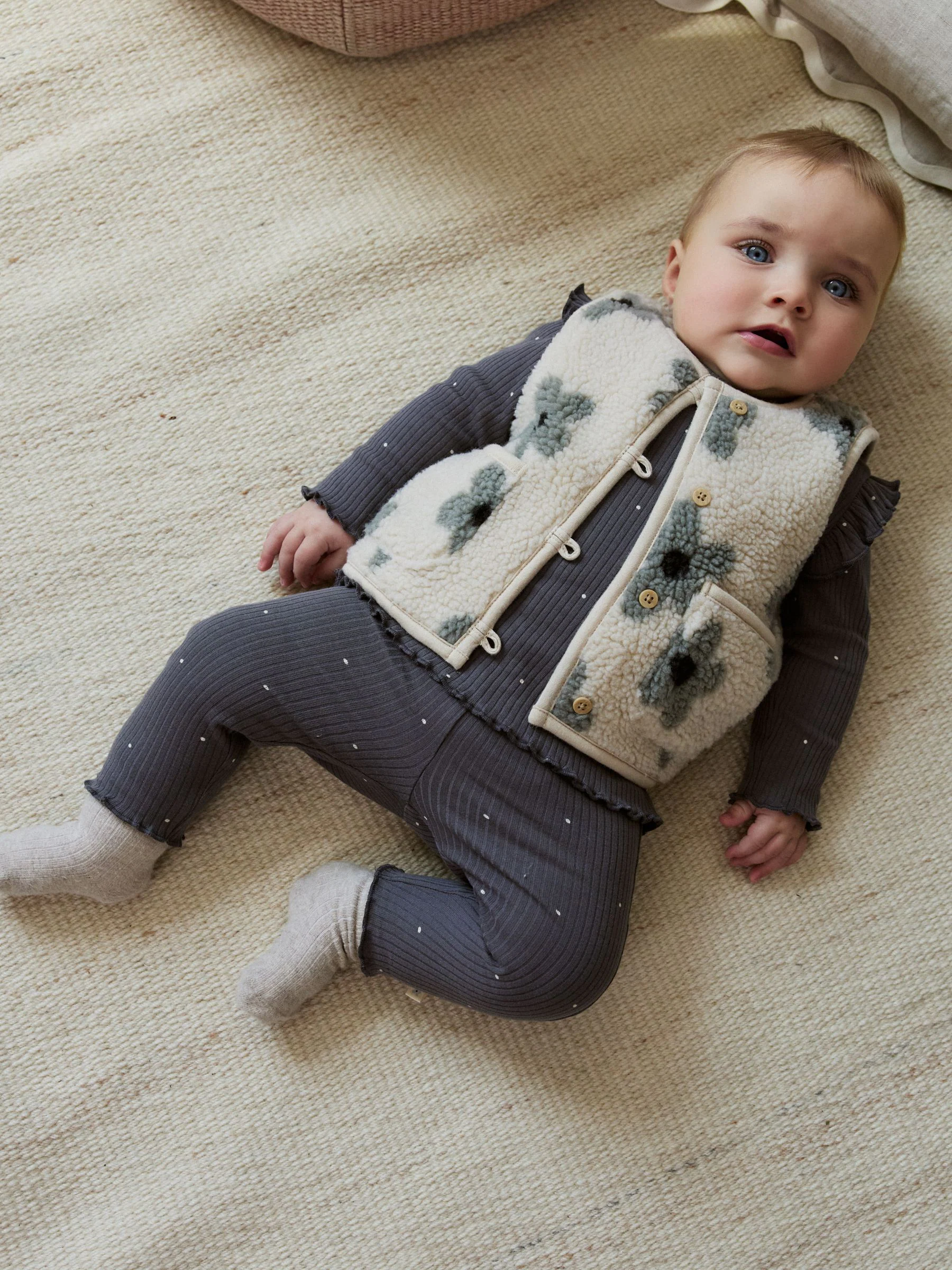 Grijs met bloemen - Babyset van top met Lange mouwen en Leggings met Bodywarmer 3 -delig (0mnd -2jr)
