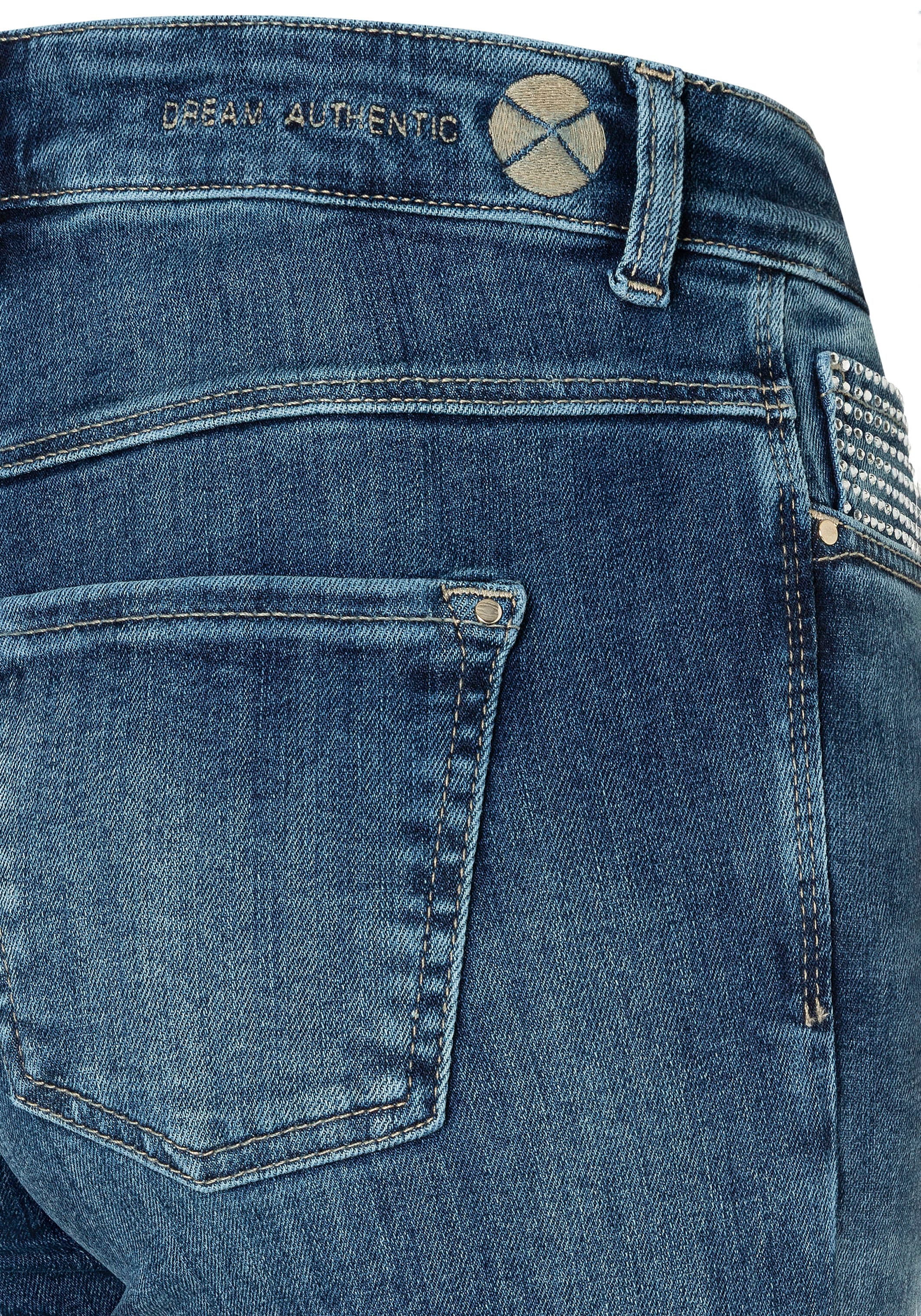 MAC Bootcut-Jeans »DREAM BOOT«, Figurformender Shaping-Effekt, Glitzerdetails an Vordertasche