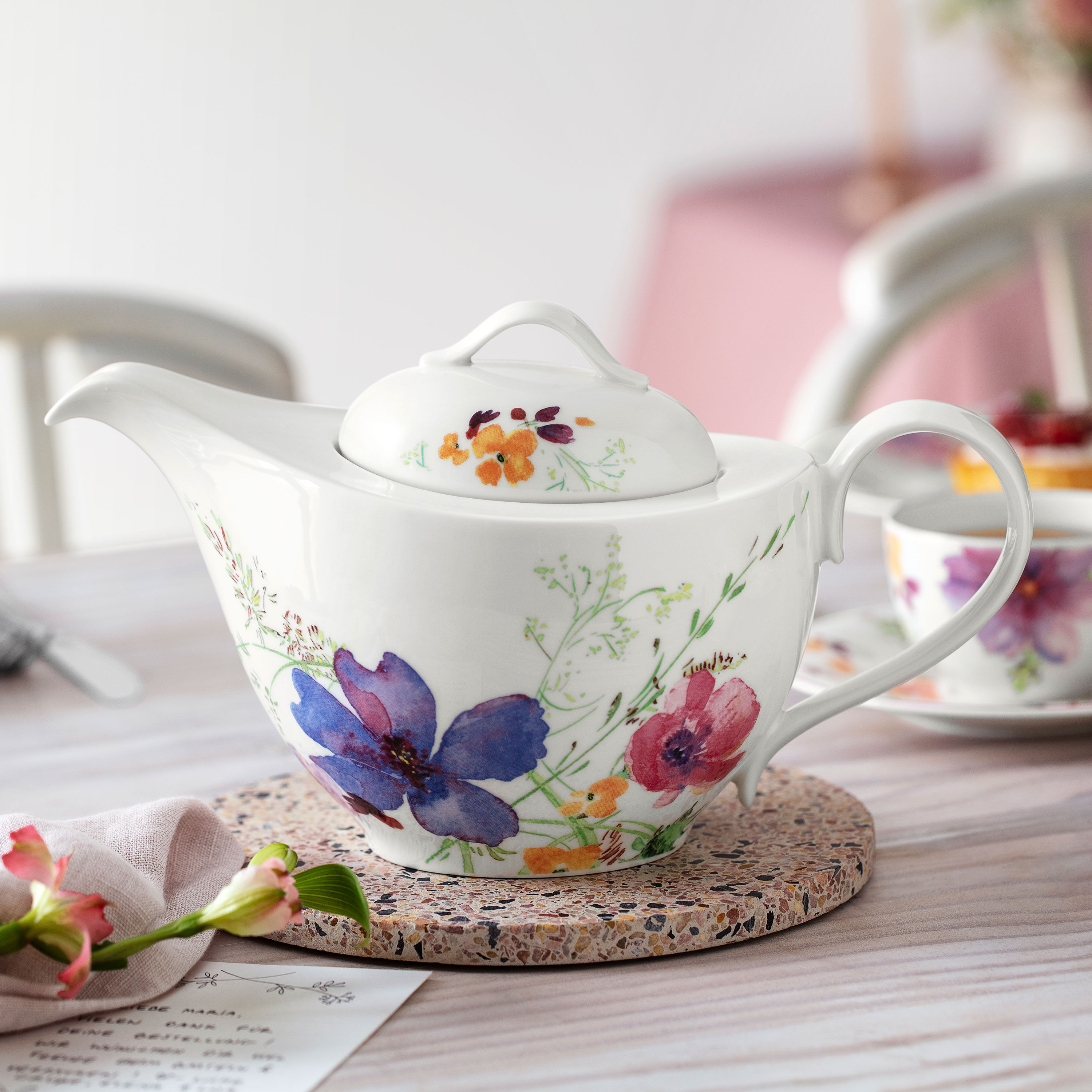 Mariefleur Teapot Multi-colored, 33.9 oz, Premium Porcelain