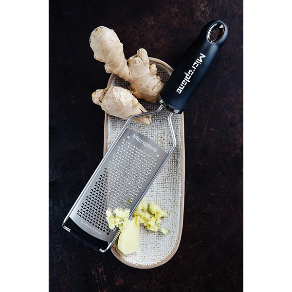 Râpe à fromage fine Gourmet noire Microplane