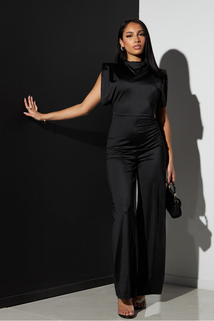 Combinaison pantalon noire à épaulettes satinées